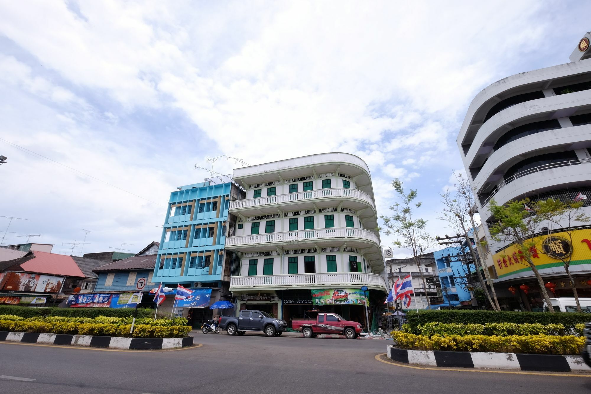 The Midtown Hotel And Cafe Trang Exteriör bild